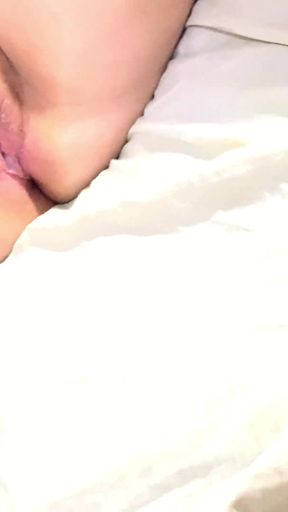 Husband Helps Fuck His Wife's Ass with a Deodorant Dildo That Generates Delicious Cream in Her Pussy