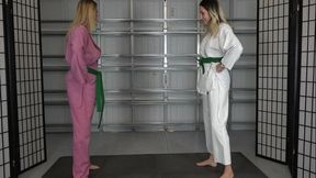 KENDRA vs RENNADEL : KARATE HOM