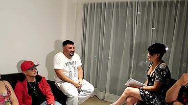 PERLA LOPEZ, NINFOMANIAC PSYCHOLOGIST FUCKING a group of patients in therapy