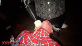 Spit Roasting Spider-man - TS Karabella & Bubblzexe