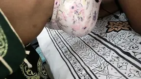 Inviting an Indian Tamil bhabhi home, this lucky guy takes advantage of