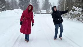 Zara flip flops on snow road, flip flops on ice, girls walking in flip flops on ice, slippery shoes
