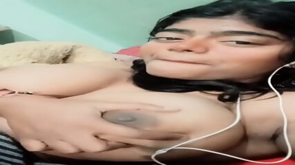 Paki round big boobs girl shows her boobies to bf