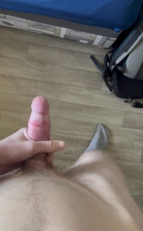 Horny Twink Needs To Release!