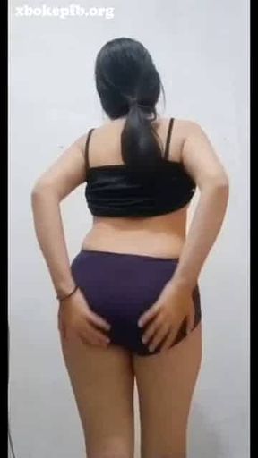 Crotszz suka pamer body ke ayang