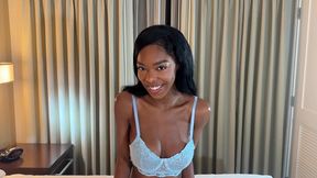 munro blaxxx cums to visit