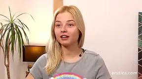 Cute Babe Prepares To Masturbate With Her Toy