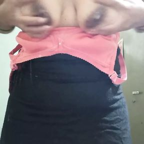 Hot Sangeetha Babhi doing dirty talk in Hindi and rubbing