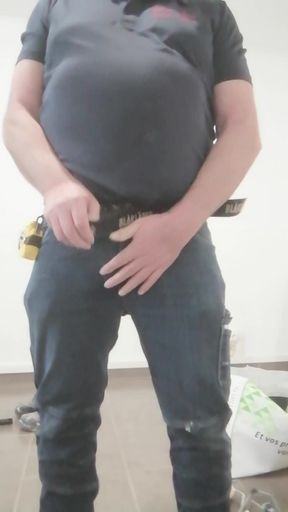 Petite exhibited on the construction site