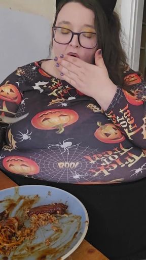 SSBBW Spooky Chinese Stuffing