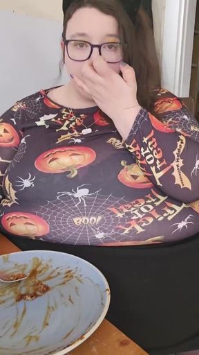 SSBBW Spooky Chinese Stuffing