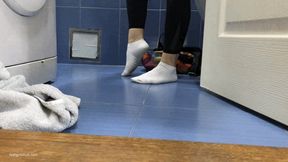 SUPER SMELLY SMALL FEET - MOV HD