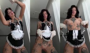 Tattooed Stepsis Maid Spreads Shaved Pussy Lick Gushing Or Fuck Me