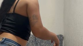 FARTING AND PUTTING ON SEVERAL CLOTHES FOR YOUR FANS BY PIETRA HUNTER CAM BY ALINE FULL HD