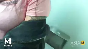 Gorgeous Mantrap Enjoys Steamy JAV Action With Hot Guys