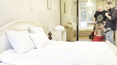 Ну какая же это измена, если твой муж знает, что в тебе 2 члена?