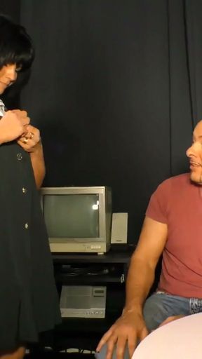 Wenn die Putzfrau staerker saugt als der Vorwerk   Clip 1