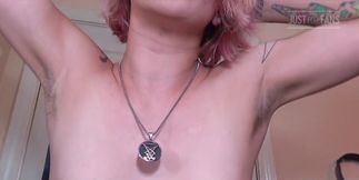 Armpit Reveal