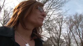 Brunette German slut rubs her pierced pussy in solo action