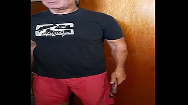 ME COGI AL PLOMERO
