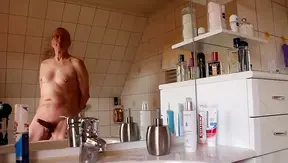 Naked Egg Jerks Off Solo in Exciting GermanGay Masturbation Clip