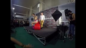 Lecci&oacute_n de sexo oral en p&uacute_blico