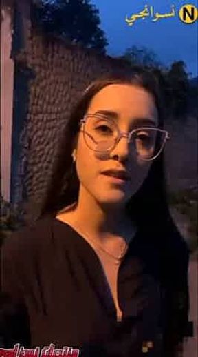 He picks up a girl in the street and makes her undress to show him her breasts and ass for money.