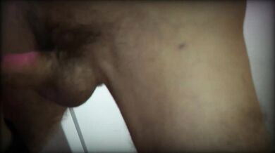 je suis très gourmande: regarde comment j'aime manger les donuts !!!