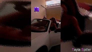 novinho playba me levou pra motel de luxo e me disse que se me comesse gravando me dava a porsche conversível dele. a pergunta é: ganhei ou não esse carrão dele?