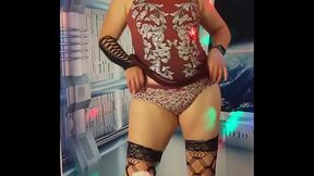 Hotwife Steffi dances strips spreads her cunt gets facial