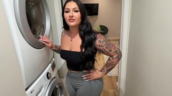Scott Stark - Horny Stepbrother Tempts Stepsis Roxanne's Tattooed Ass