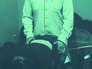 “Travesti misteriosa y callada, que obedece sin mostrar su rostro mientras la uso con calma y deseo”