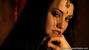 Bollywood Babe Sexy Dancer