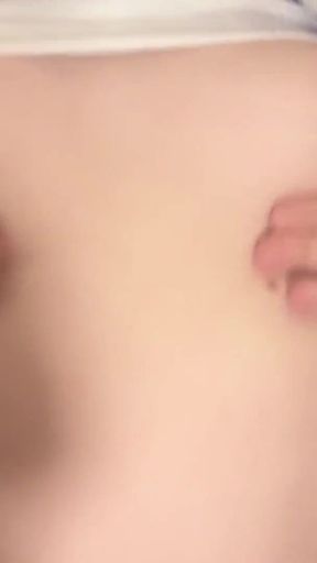 Petite Girl Dances Naked to *** Token