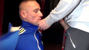 2180 jordan dose par un latino avec une queue enormemon pote jordan se fait ...