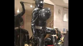 Roxina2005RubberUponRubber310305XXXL.MPG