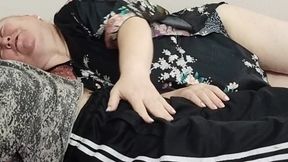 Mother-in-law gives blowjob and swallows all the cum