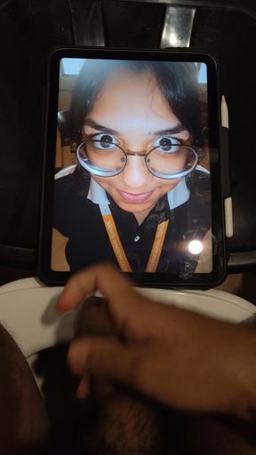 Teenage Indian girl gets a facial from her age gap lover