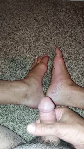 Final couple of strokes before I cum all over my soles