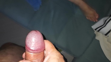 Peguei ela de surpresa e a masturbei até ela gozar