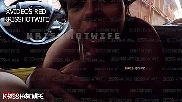 Kriss Hotwife Fazendo Um Boquete No Carro No Estacionamento Da Academia