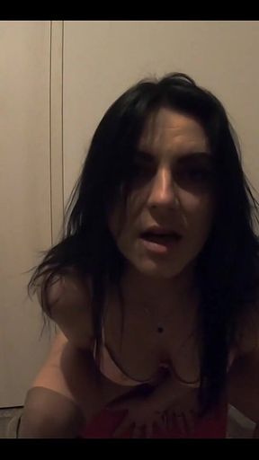 MILF Games with Mega Orgasm in Swimsuit