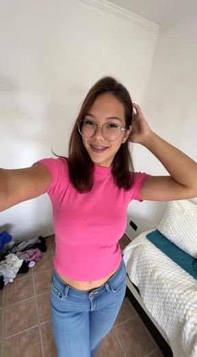 Amateur big tit onlyfan shows off her juicy ass