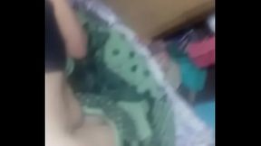 TIUZAO SEMPRE  PEGA SUA EMPREGADA  LOGO  CEDO ELA GOSTA DE REBOLAR  NA  VRA DO TIU