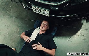 Car mechanic Brandon Anderson sucks colleagues cock