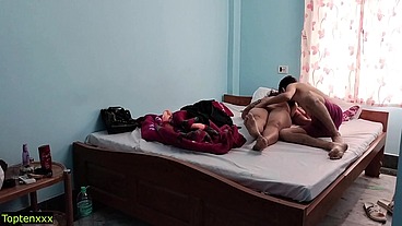 Indian rich housewife fucking with delivery boy! Husband don't know!