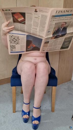 Naked & Self Gagged: Extreme Newspaper Mouth Stuffing Challenge