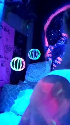 Body Paint   Clip 1