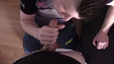 salope baisé au jus par un hétéro cagoulésalope se fait baiser en jockstrap...