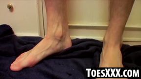 Straight Blinx's sexy feet jack and foot cum